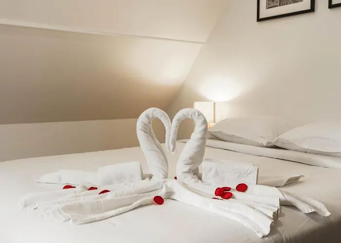 Le Nid De La Tour - Centre Apartment *